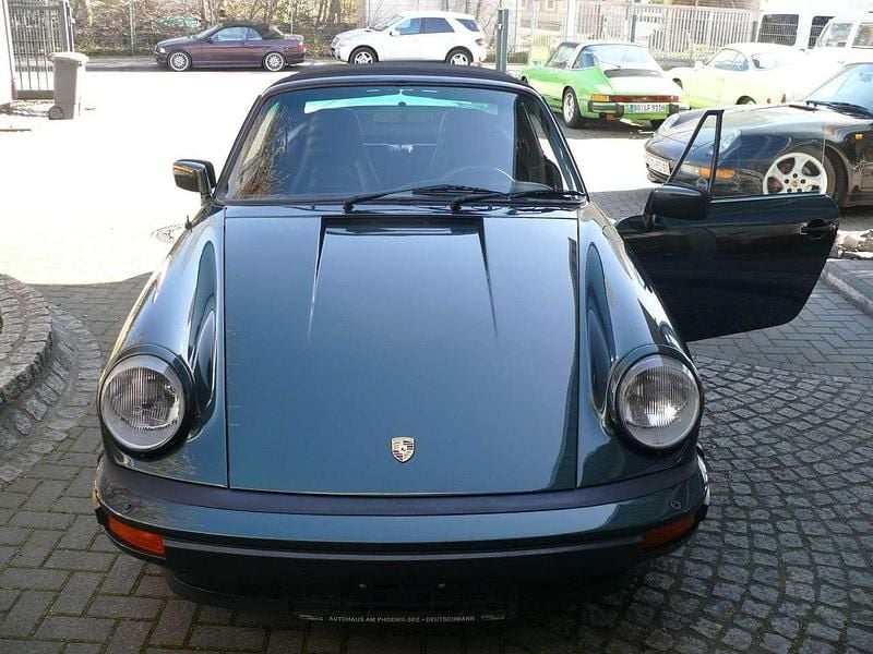 Gebraucht Porsche 911SC 204 PS (150 kW) 1983 Moosgrünmet. Cabrio