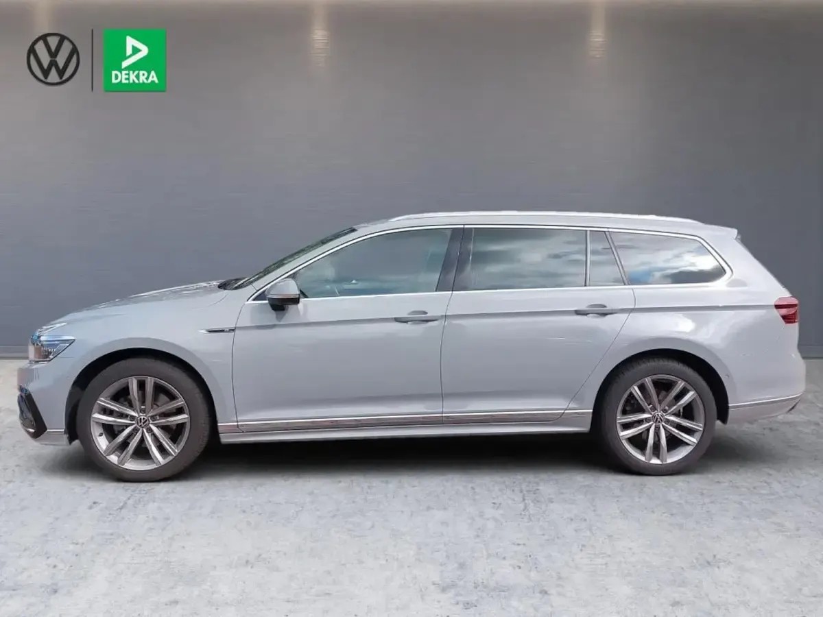 Używany VW Passat Elegance 200 KM (147 kW) 2022 Szary Kombi
