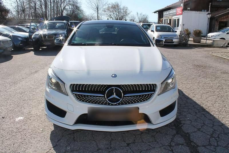 Gebraucht Mercedes CLA200 AMG line 156 PS (114 kW) 2014 Weiß Limousine