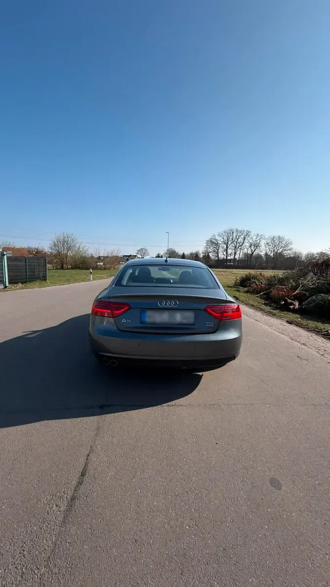 Gebraucht Audi A5 Design 190 PS (139 kW) 2014 Grau Coupé