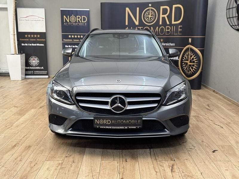 Gebraucht Mercedes C200 118 PS (86 kW) 2022 Grau