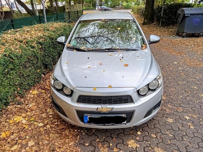 Silber Gebraucht 2011 Chevrolet Aveo Kleinwagen | 1.950 € (Fairer Preis) - Bild 1/4