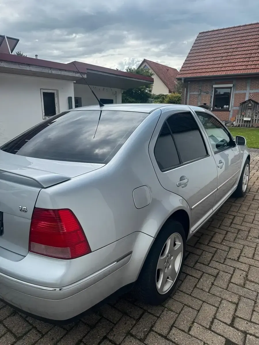Gebraucht VW Bora 105 PS (77 kW) 2003 Silber Limousine