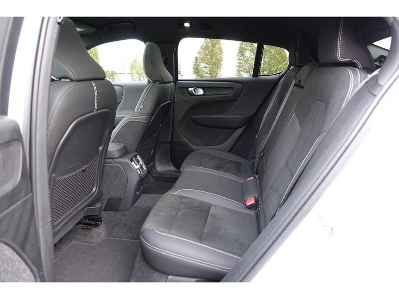 Gebraucht Volvo C40 Ultimate 169 kW (231 PS) 2022 Weiss SUV