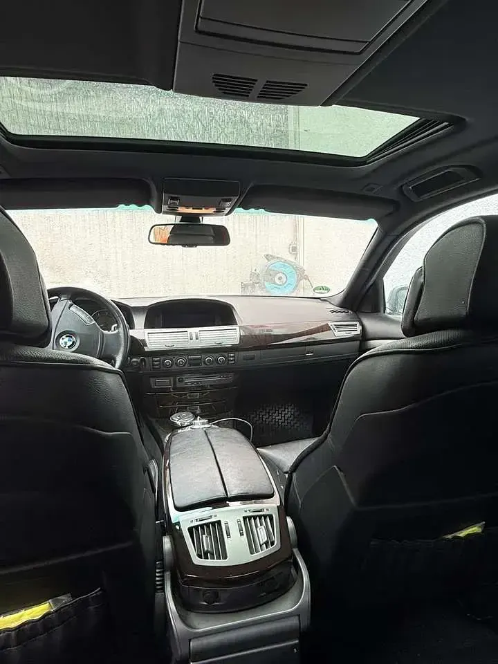 Gebraucht BMW 745 329 PS (241 kW) 2006 Blau Limousine