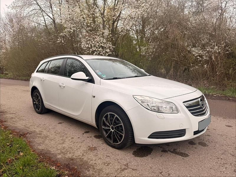 Gebraucht Opel Insignia 115 PS (84 kW) 2009 Weiß Kombi