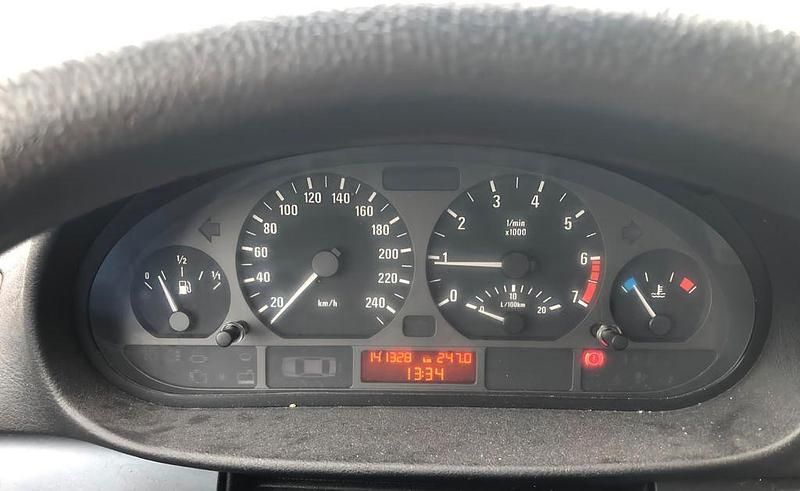 Gebraucht BMW 316 105 PS (77 kW) 1999 Rot Limousine