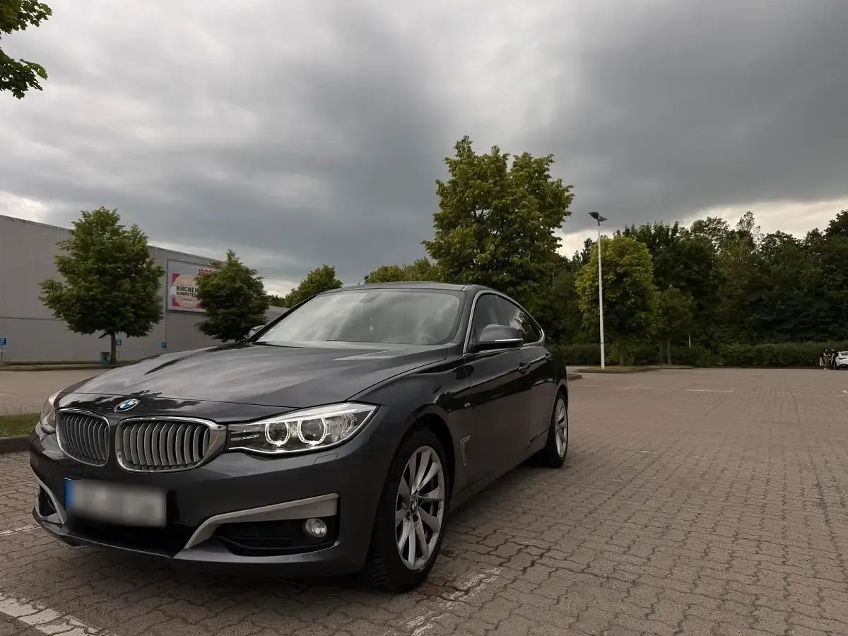 Gebraucht BMW 320 184 PS (135 kW) 2014 Grau Limousine