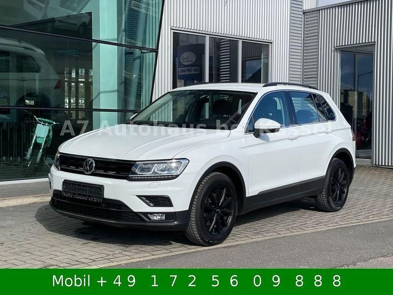 Weiß Gebraucht 2017 VW Tiguan S SUV | 14.000 € - Bild 1/4