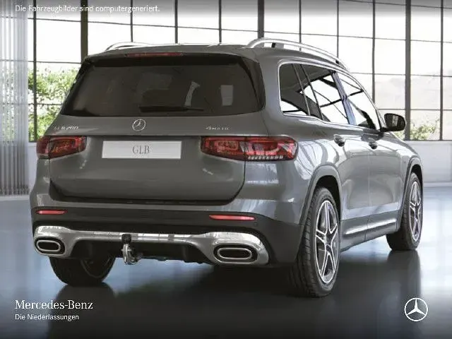 Gebraucht Mercedes GLB200 AMG 163 PS (119 kW) 2023 Grau SUV