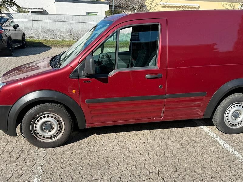 Gebraucht Ford Transit Connect 90 PS (66 kW) 2008 Rot Van / Kleinbus