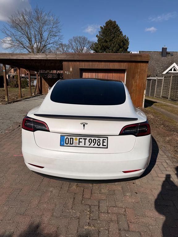 Gebraucht Tesla Model 3 RWD 208 kW (283 PS) 2022 Weiß Limousine