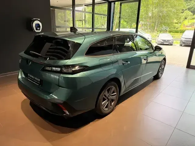 Gebraucht Peugeot 308 SW Active 131 PS (96 kW) 2024 Avatar blau Kombi