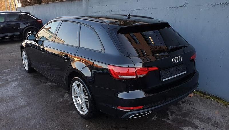 Gebraucht Audi A4 Sport 190 PS (139 kW) 2019 Schwarz Limousine