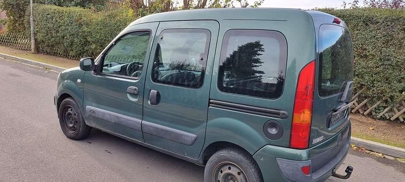 Gebraucht Renault Kangoo Authentique 84 PS (61 kW) 2008 Grün Kombi