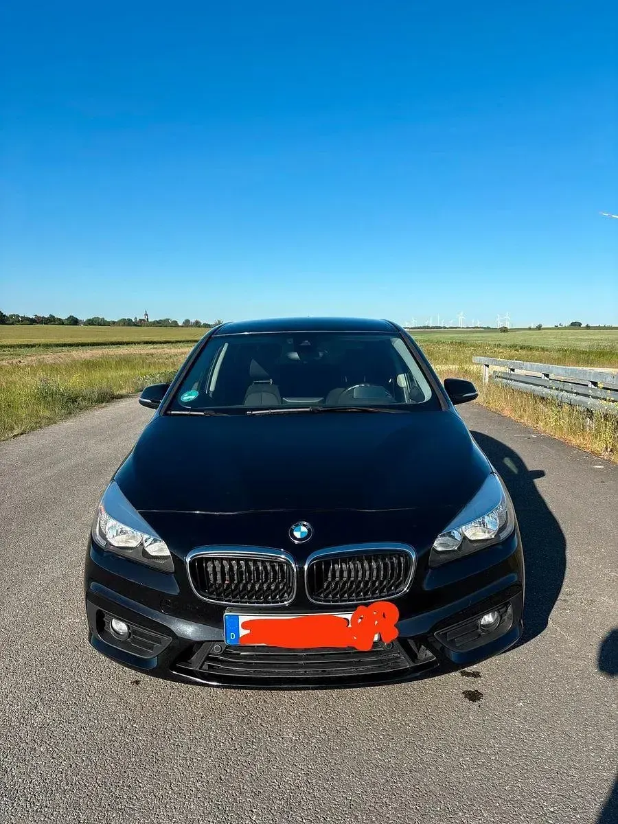 Gebraucht BMW 218 Active Tourer 150 PS (110 kW) 2016 Schwarz Van / Kleinbus