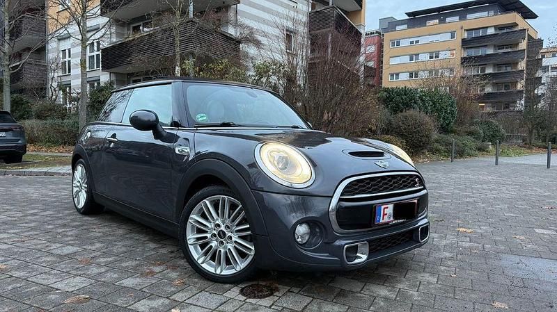 Grau Gebraucht 2016 Mini Cooper SD Chili Kleinwagen | 8.590 € (Etwas zu teuer) - Bild 1/4