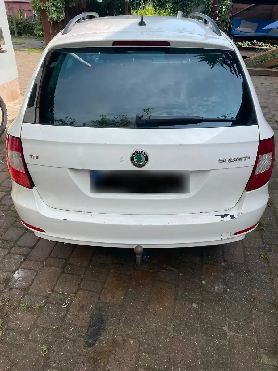 Gebraucht Skoda Superb 140 PS (102 kW) 2010 Weiß Kombi