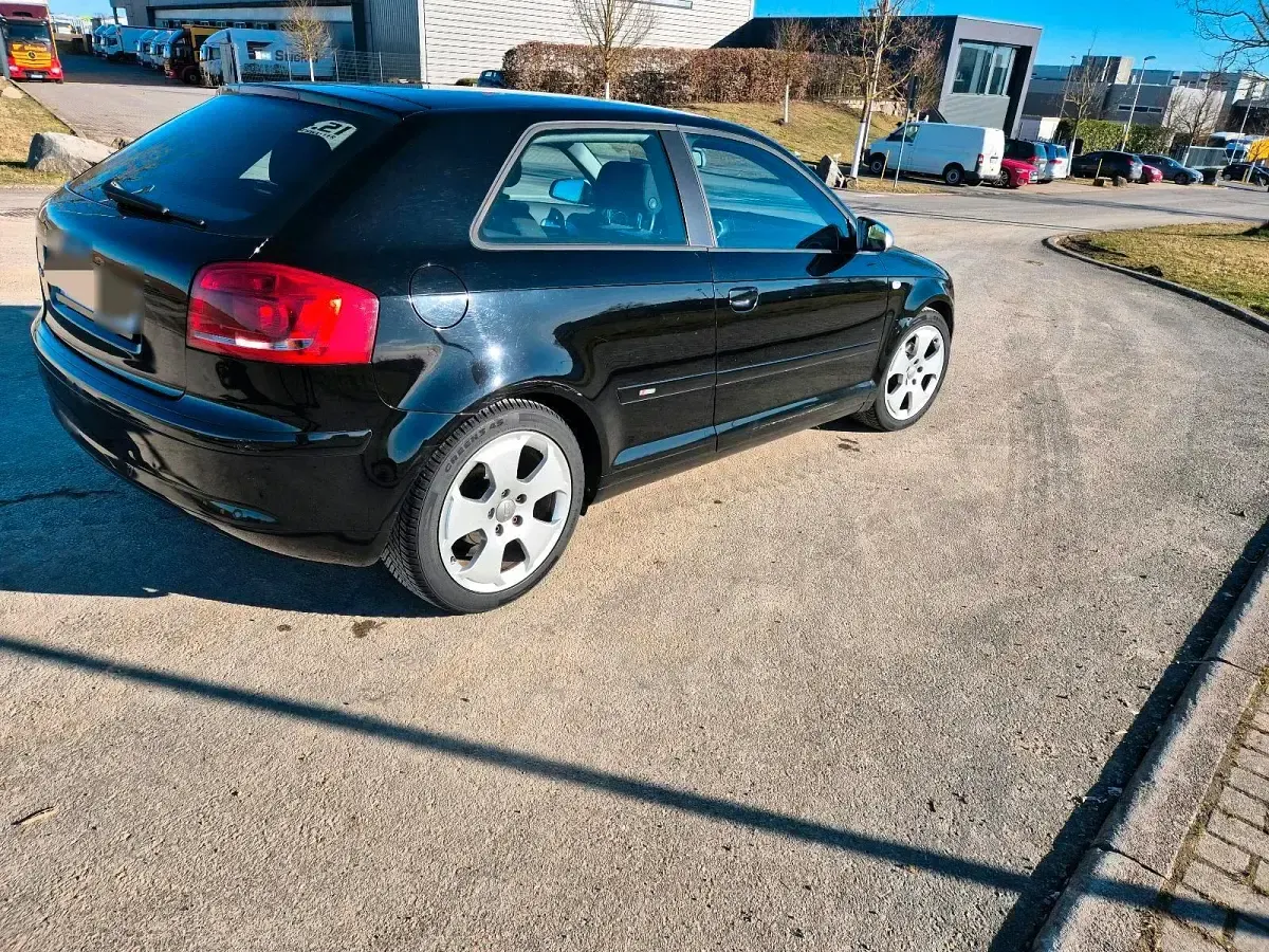 Gebraucht Audi A3 Sportback 102 PS (75 kW) 2004 Schwarz Kleinwagen