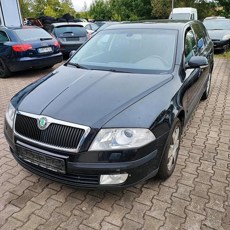 Schwarz Gebraucht 2007 Skoda Octavia Kombi | 2.350 € (Fairer Preis) - Bild 1/4