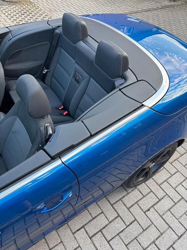 Usata VW Eos 160 CV (117 kW) 2011 Blu Cabrio