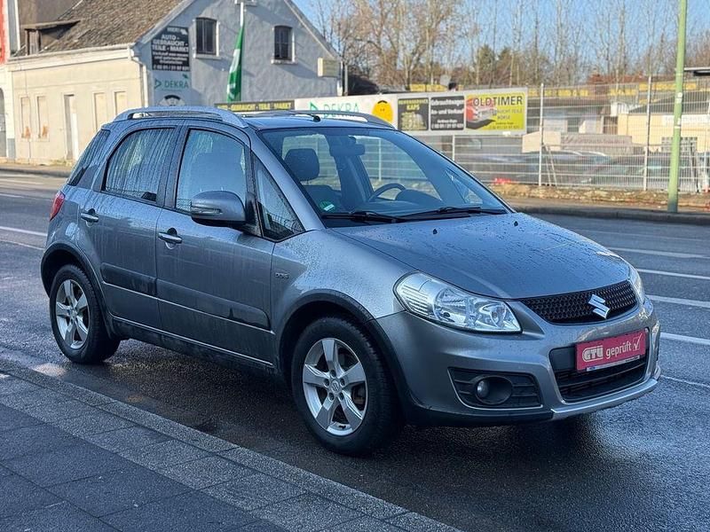 Gebraucht Suzuki SX4 Style 135 PS (99 kW) 2013 Grau SUV