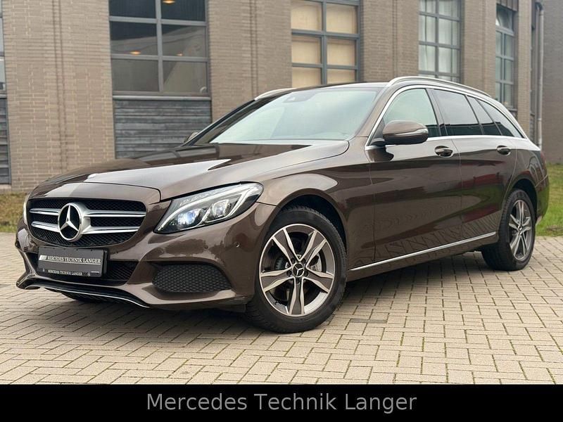 Braun Gebraucht 2015 Mercedes C250 Kombi | 15.499 € (Fairer Preis) - Bild 1/4