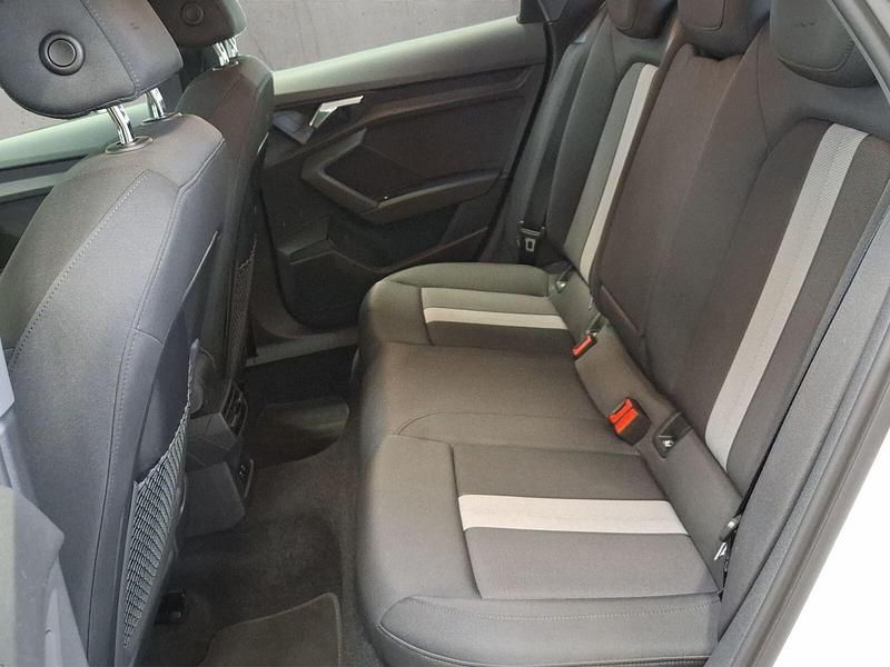 Gebraucht Audi A3 Advanced Plus 116 PS (85 kW) 2024 Metallic