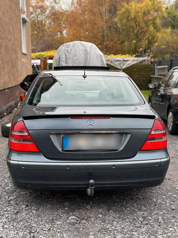 Gebraucht Mercedes E320 224 PS (164 kW) 2004 Blau Limousine