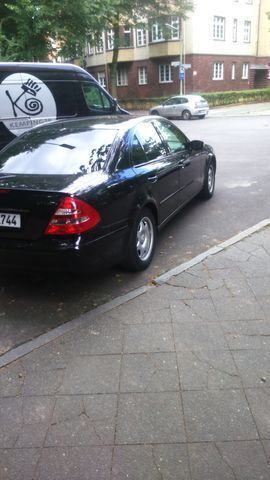 Gebraucht Mercedes E240 177 PS (130 kW) 2004 Schwarz Limousine