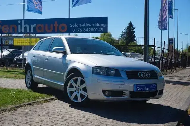 Gebraucht Audi A3 Attraction 102 PS (75 kW) 2005 Silber Kleinwagen