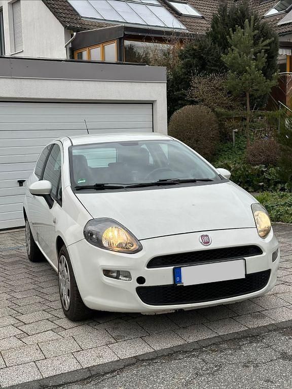 Gebraucht Fiat Punto 77 PS (56 kW) 2012 Weiß Kleinwagen