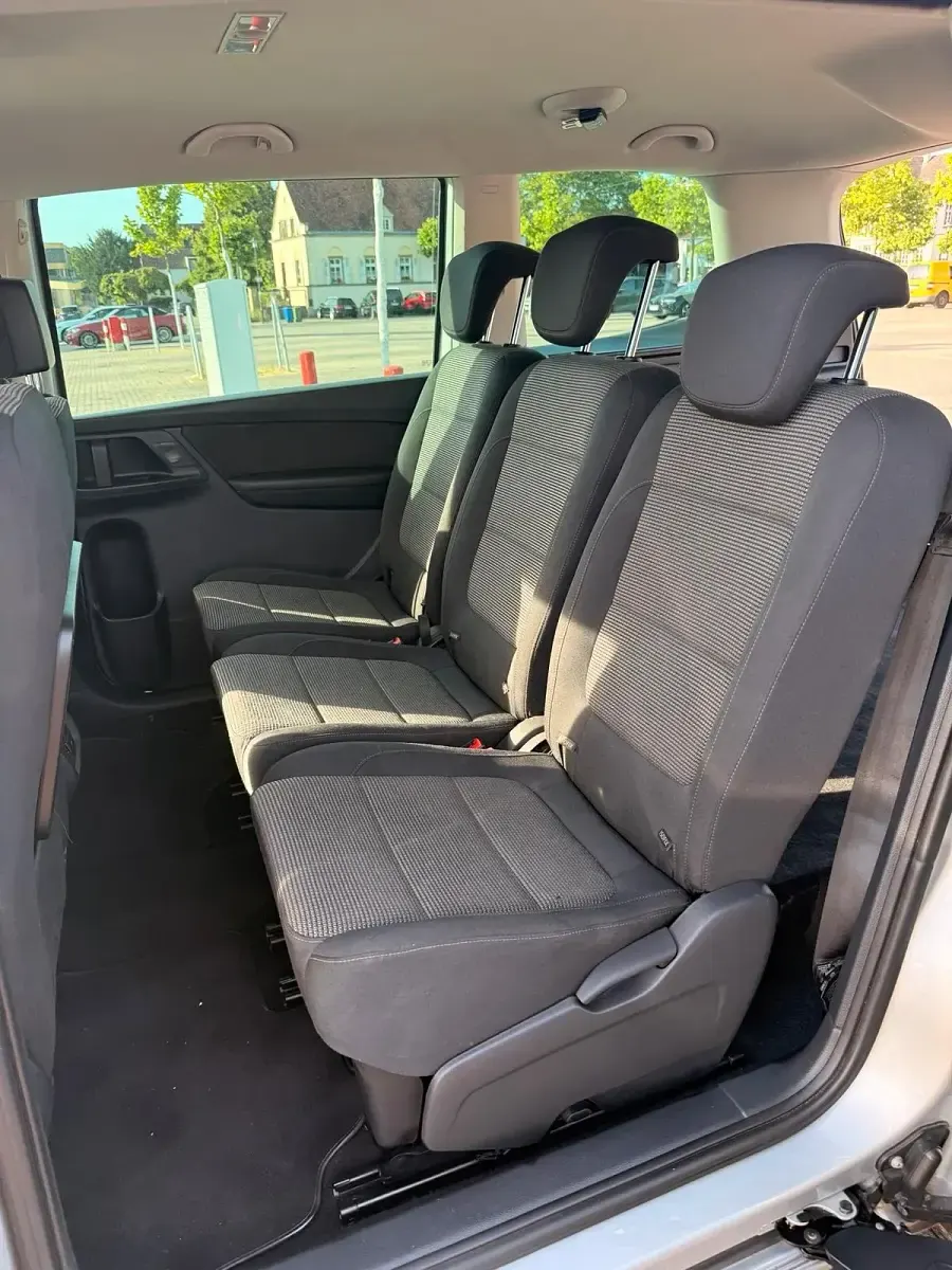 Gebraucht VW Sharan 2013 Silber Van / Kleinbus