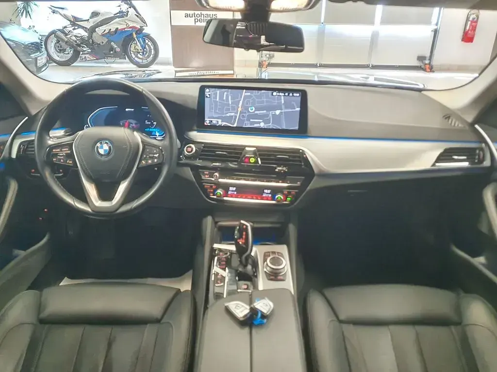 Gebraucht BMW 530e Luxury Line 292 PS (214 kW) 2022 Schwarz Limousine