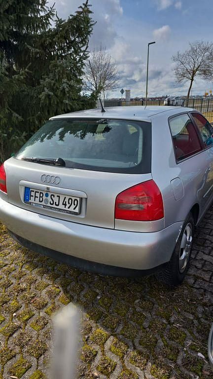 Gebraucht Audi A3 Ambiente 101 PS (74 kW) 1999 Silber Kleinwagen