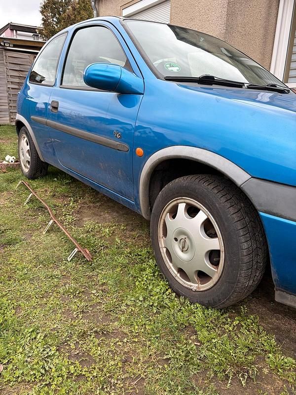 Gebraucht Opel Corsa 54 PS (39 kW) 1998 Blau Kleinwagen