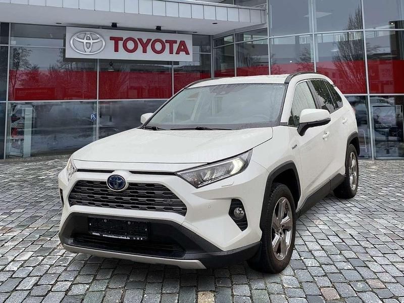 White pearl cs Gebraucht 2020 Toyota RAV4 Hybrid Team SUV | 28.990 € (Fairer Preis) - Bild 1/4