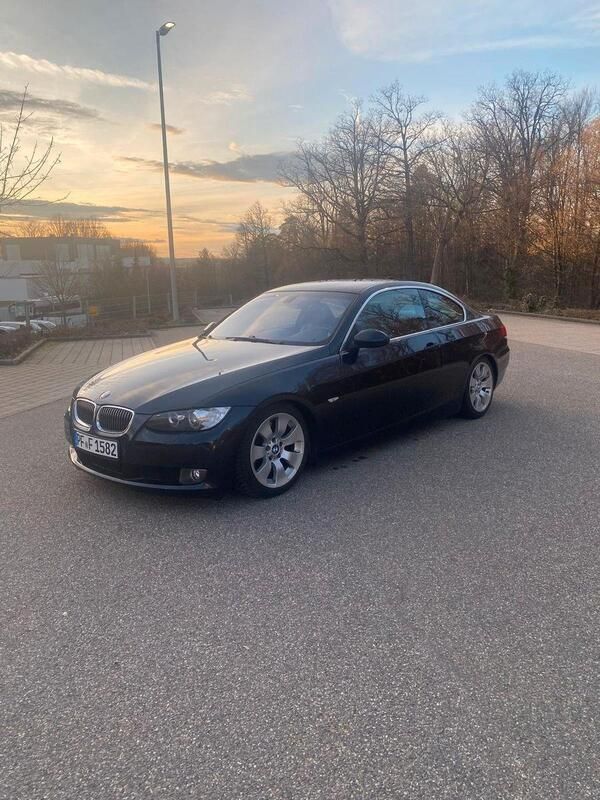 Blau Gebraucht 2007 BMW 330 Performance Coupé | 14.350 € (Fairer Preis) - Bild 1/4