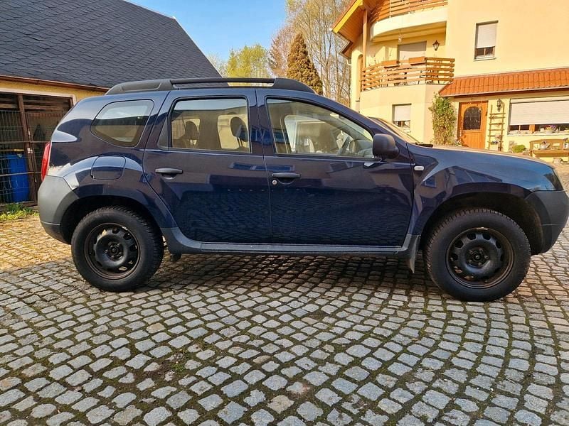 Second-hand Dacia Duster 105 CP (77 kW) 2010 Albastru SUV