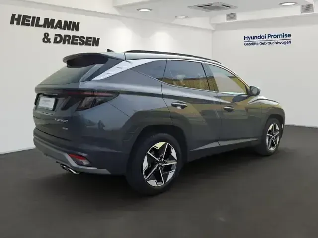 Gebraucht Hyundai Tucson Trend 180 PS (132 kW) 2024 Grau SUV