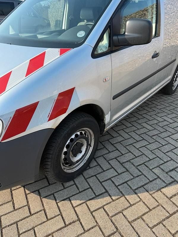 Gebraucht VW Caddy 105 PS (77 kW) 2010 Silber Van / Kleinbus