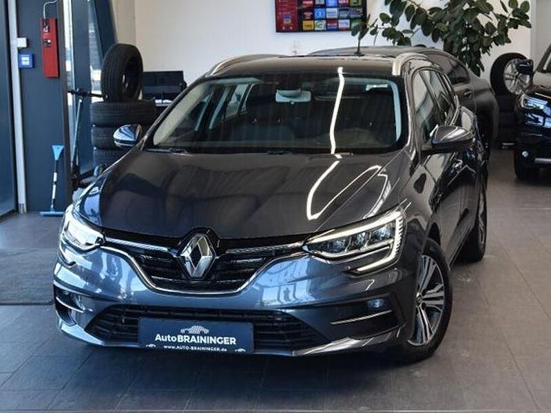 Blau Gebraucht 2023 Renault Mégane IV Equilibre Limousine | 20.950 € (Etwas zu teuer) - Bild 1/4