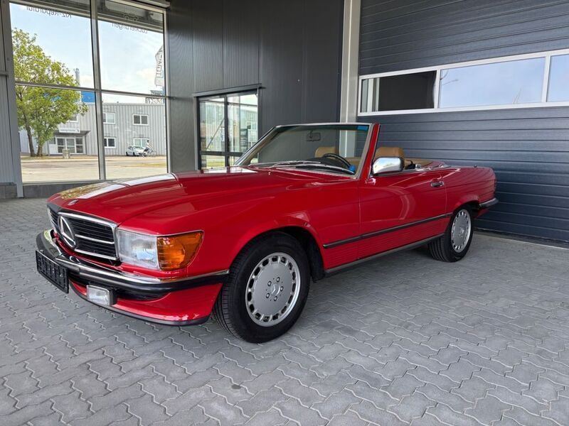Rot metallic Gebraucht 1987 Mercedes 560 Cabrio | 51.900 € - Bild 1/4