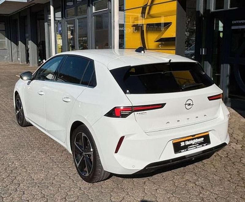 Gebraucht Opel Astra Elegance 131 PS (96 kW) 2023 Weiß Limousine