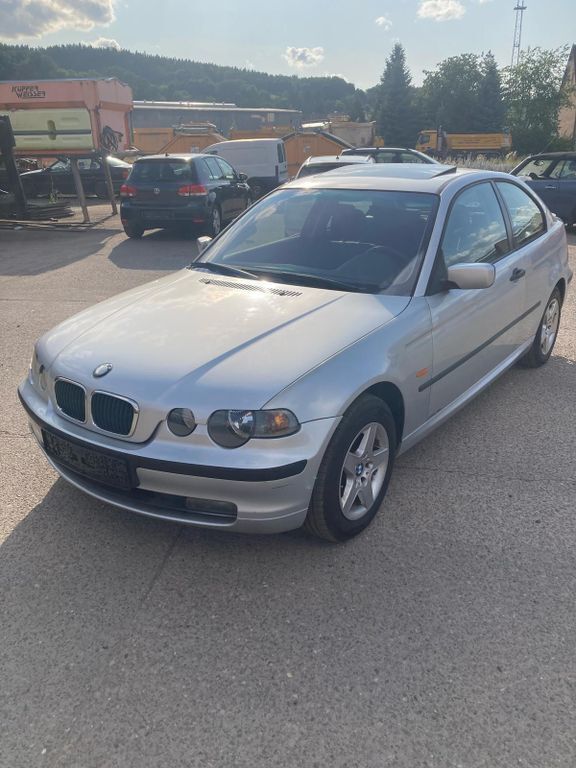 Silber Gebraucht 2005 BMW 316 Compact Lifestyle Kleinwagen | 2.990 € (Fairer Preis) - Bild 1/4