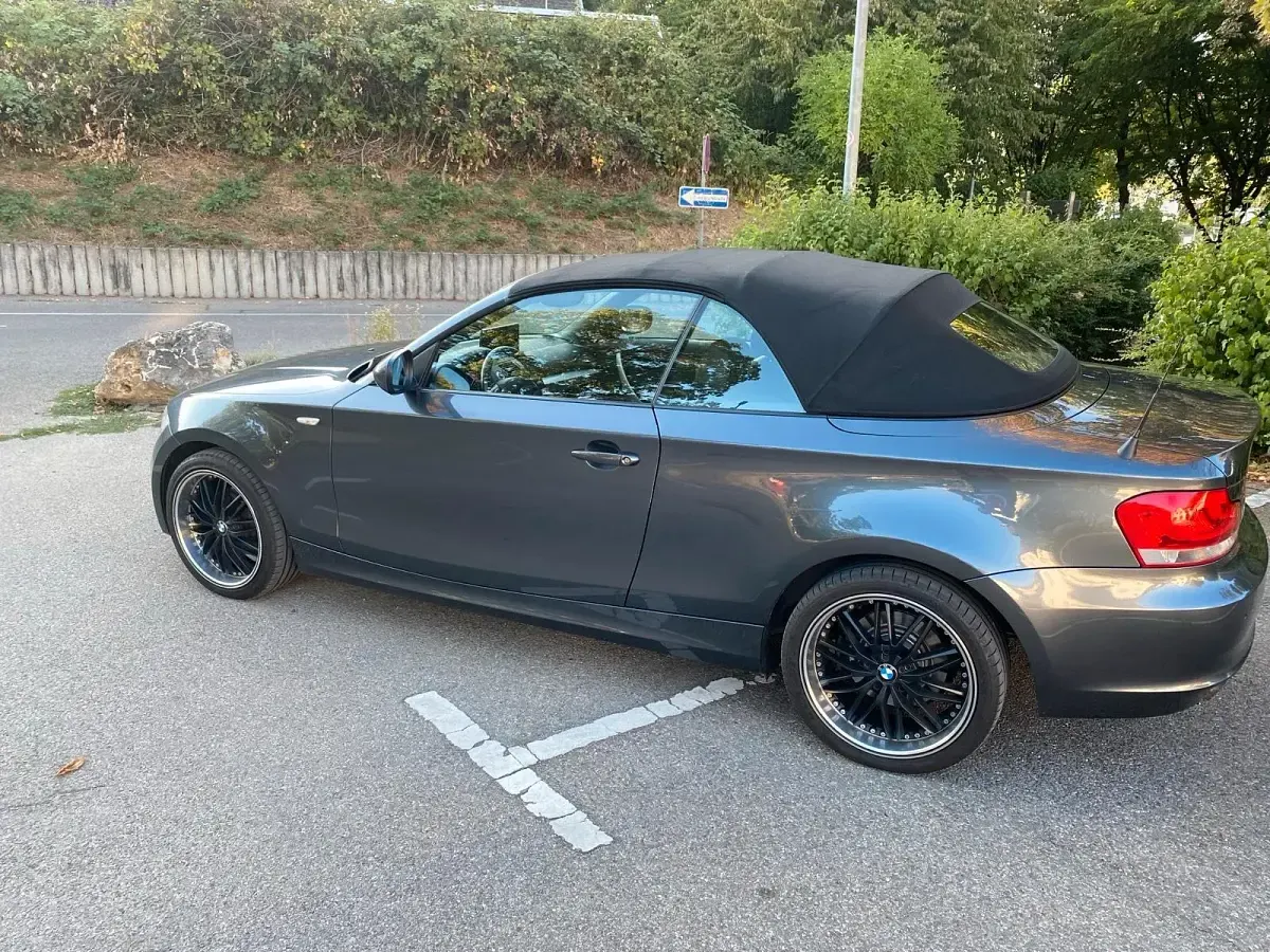 Gebraucht BMW 118 Cabriolet 143 PS (105 kW) 2013 Grau Cabrio