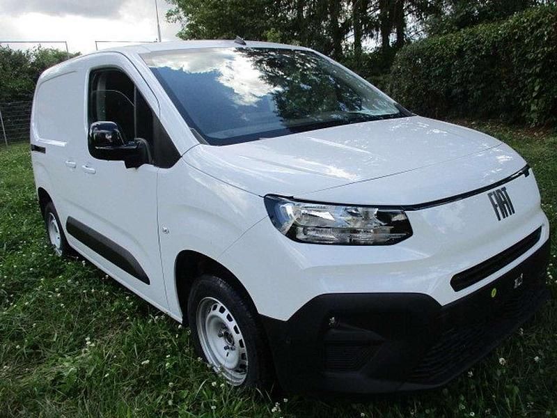 Gebraucht Fiat Doblò 102 PS (75 kW) 2024 Weiss Van / Kleinbus