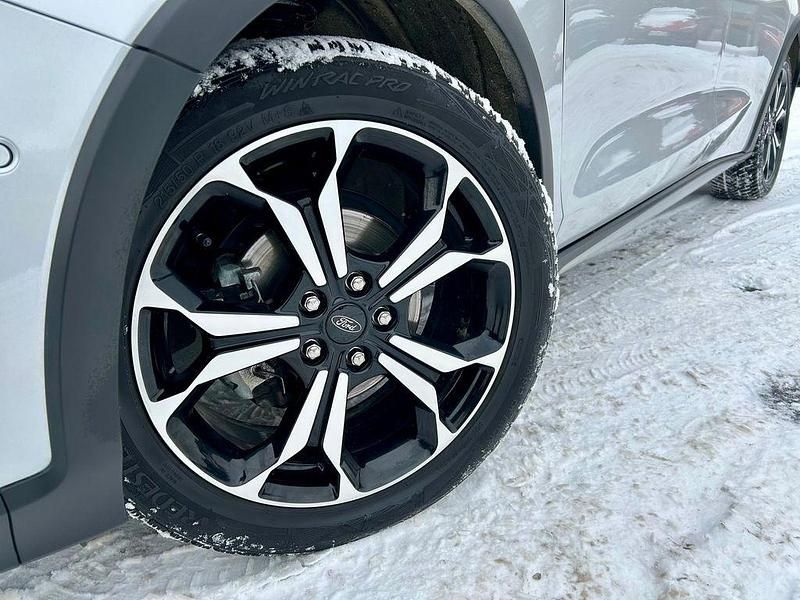 Gebraucht Ford Focus Active 155 PS (114 kW) 2022 Silber Limousine