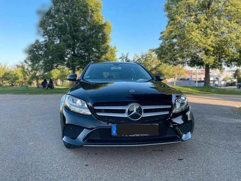 Schwarz Gebraucht 2019 Mercedes C220 Kombi | 20.900 € (Fairer Preis) - Bild 1/4
