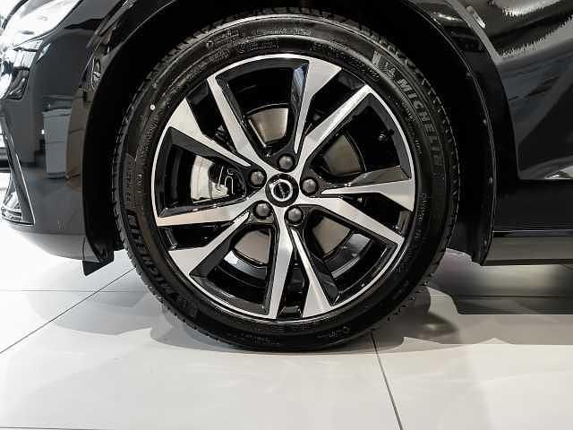 Gebraucht Volvo V60 145 PS (106 kW) 2024 Kombi